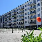 Apartment Prora - FeWo mit Balkon, Waschmaschine, E-Ladesäule und Meerblick - room-of-light
