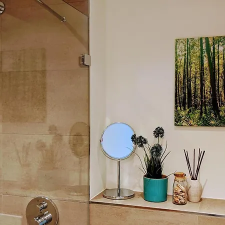 Prora - Mit Balkon, Waschmaschine, E-ladesäule Und Meerblick - Room-of-light * Binz